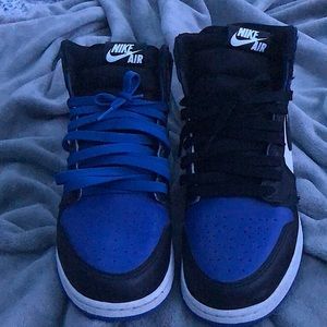 Jordan 1 High “Royal Toes” for 200. Size 6.5 in mens.